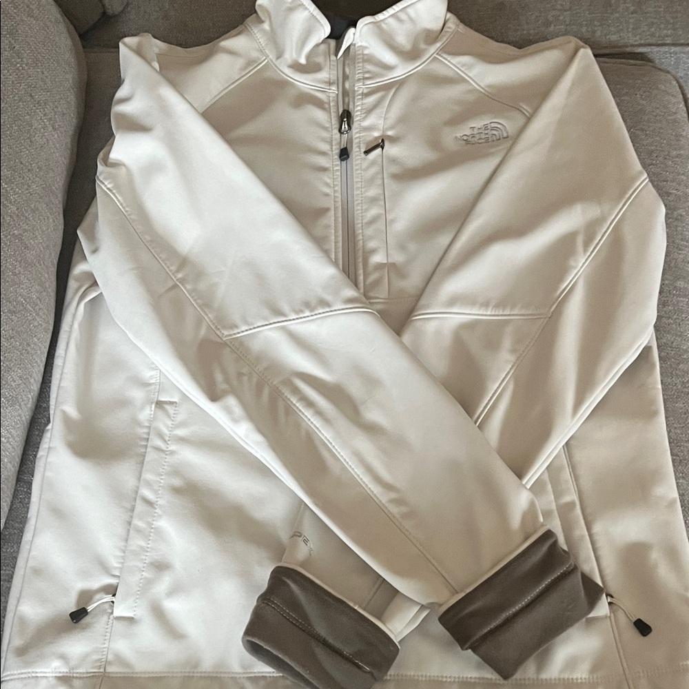 The North Face Women's White Softshell Pullover Jacket